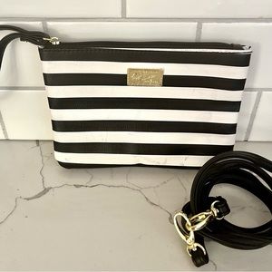 NWOT Betsey Johnson Luv Wrislet/Crossbody